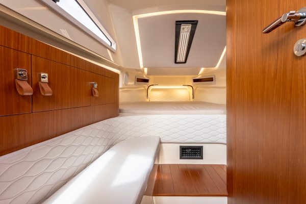 Stradivari Interior 43 Capelli