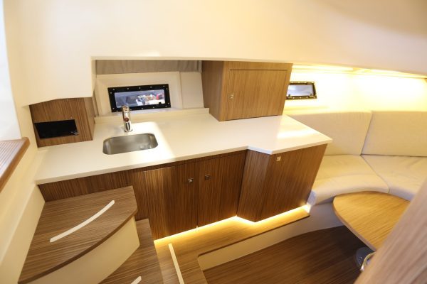 Interior Cap 33 WA