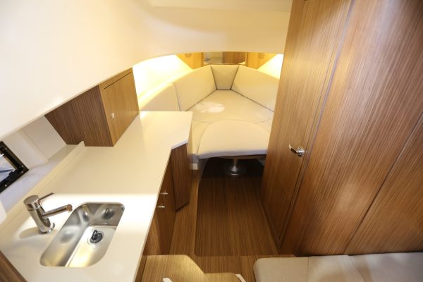 Main Bed Cap 33wa