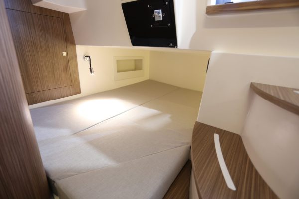 Second Bed Cap 33 WA