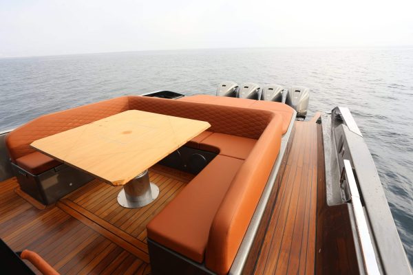 Stradivari 52 Deck