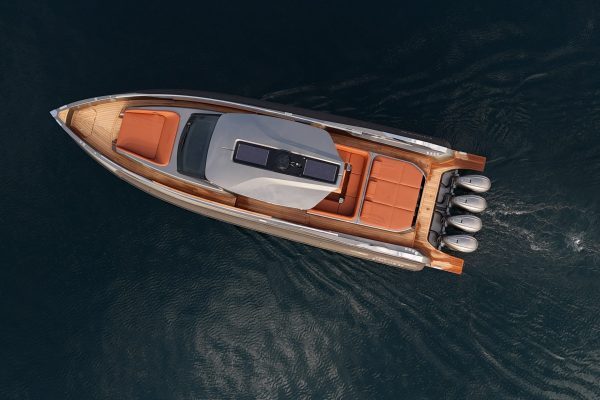 Stradivari 52 Top